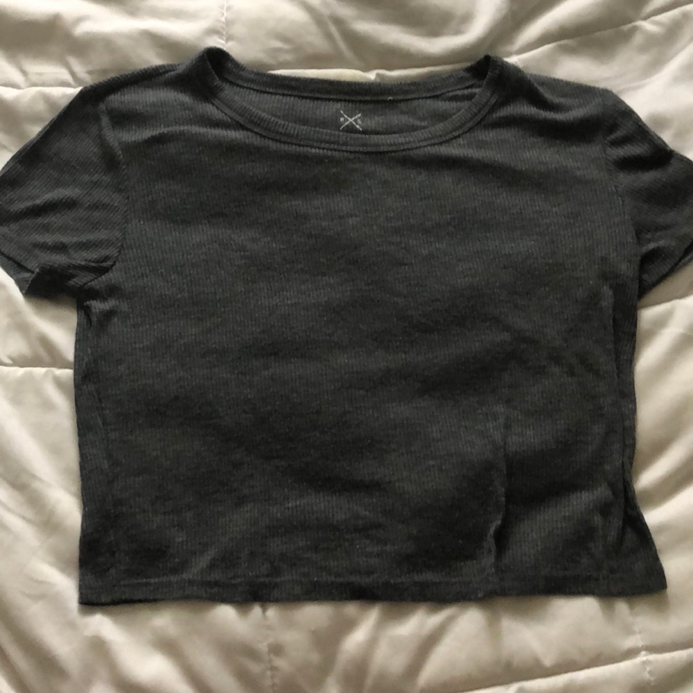 grey crop top